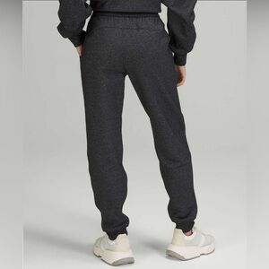 NWOT Lululemon Scuba High-Rise Jogger *Sparkle Size 4 Fleece Pants Streetwear
